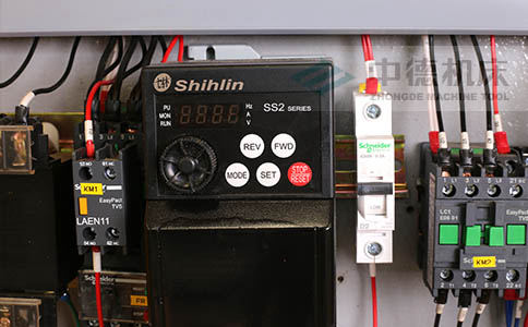 ZDS-432臺灣高品質變頻器，更低頻更節能，快速定位.jpg